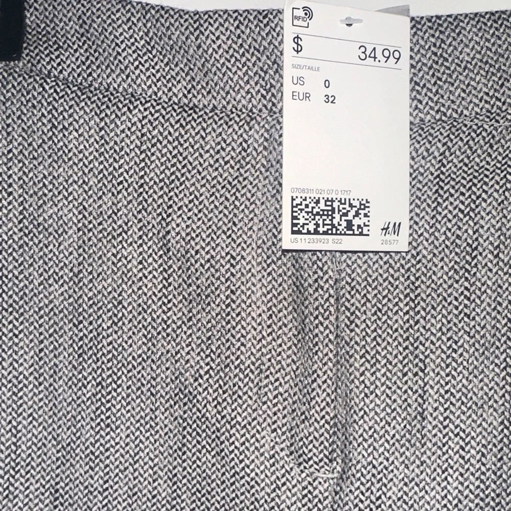 H&M Women's Textured Gray Pants - Picture 2 of 2